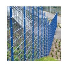 Factory Sales Welder Galvanized Welded Iron Mesh Security  Wire Mesh Fence